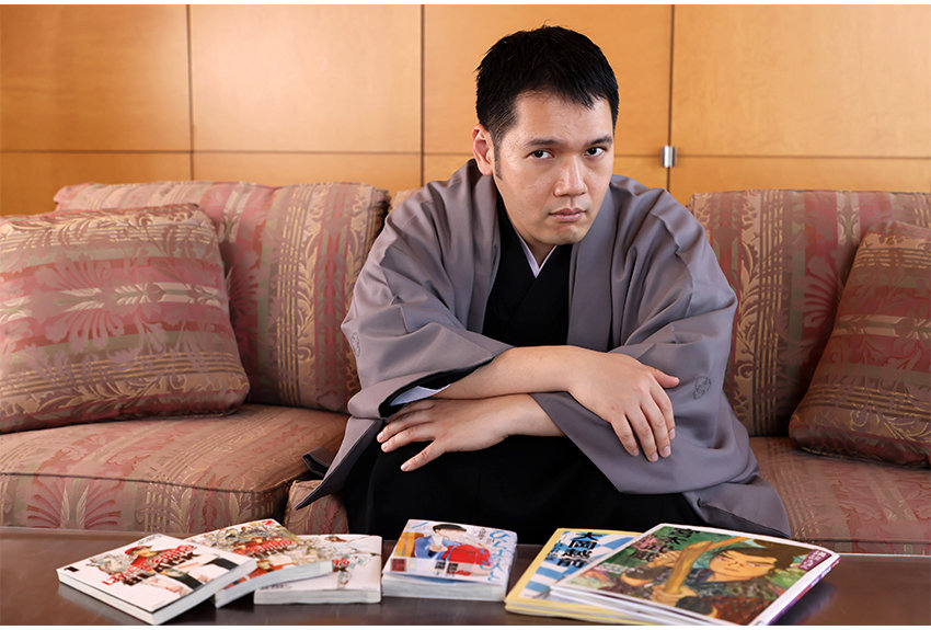 「天才が努力してそこにいる。その事実に励まされる」講談師 神田伯山──マンガから学んだことvol.6