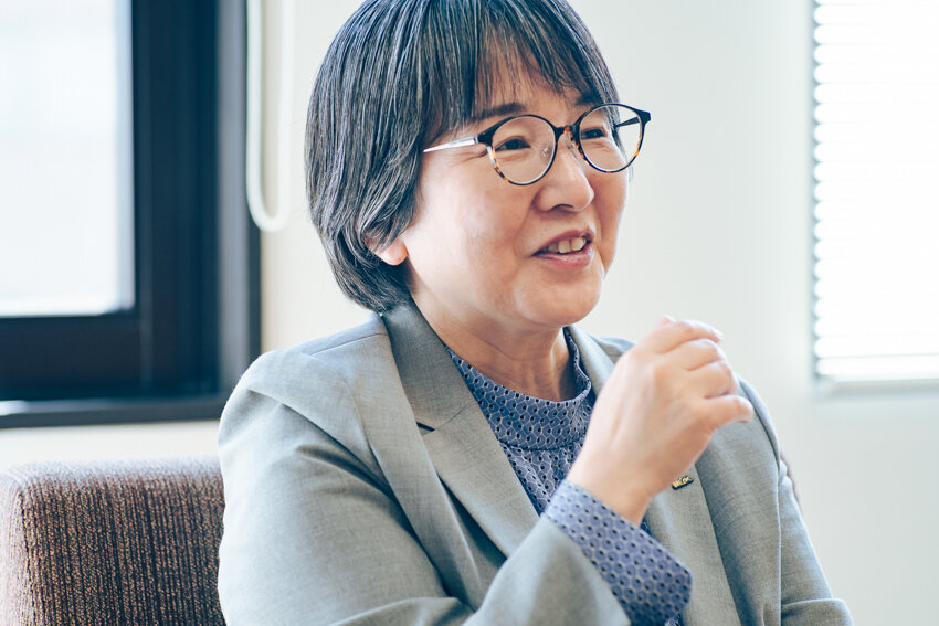 女性が働くのは「腰掛け」と呼ばれていた時代の新卒入社で、ついに社長へ。中島明美さんが直面してきた「壁」はなんだったのか？｜Across the Border ～見えざる壁を越えて～ vol.1