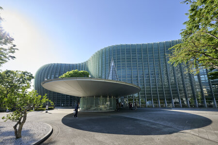 国立新美術館