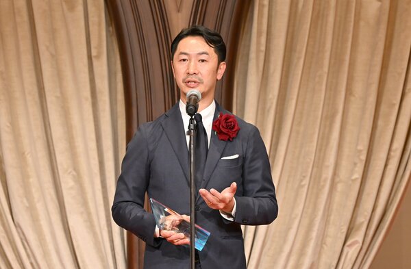 講談社メディアアワード2024, メディアカンファンレンス, 贈賞式, アダストリア, 楢崎正彦氏