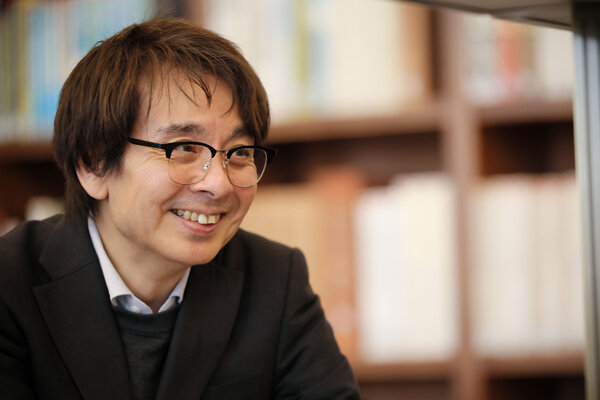 心理占星術研究家・翻訳家　鏡リュウジさん