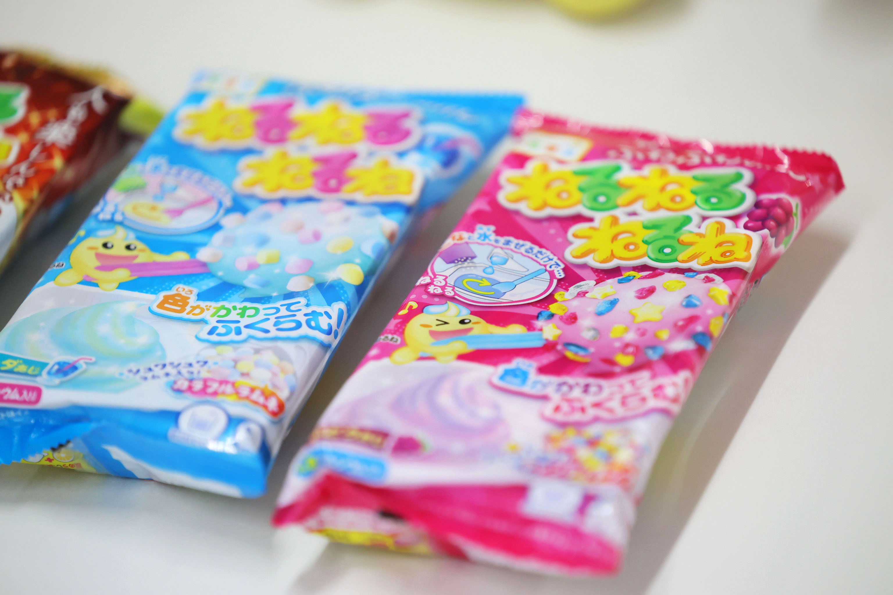 お菓子「ねるねるねるね」