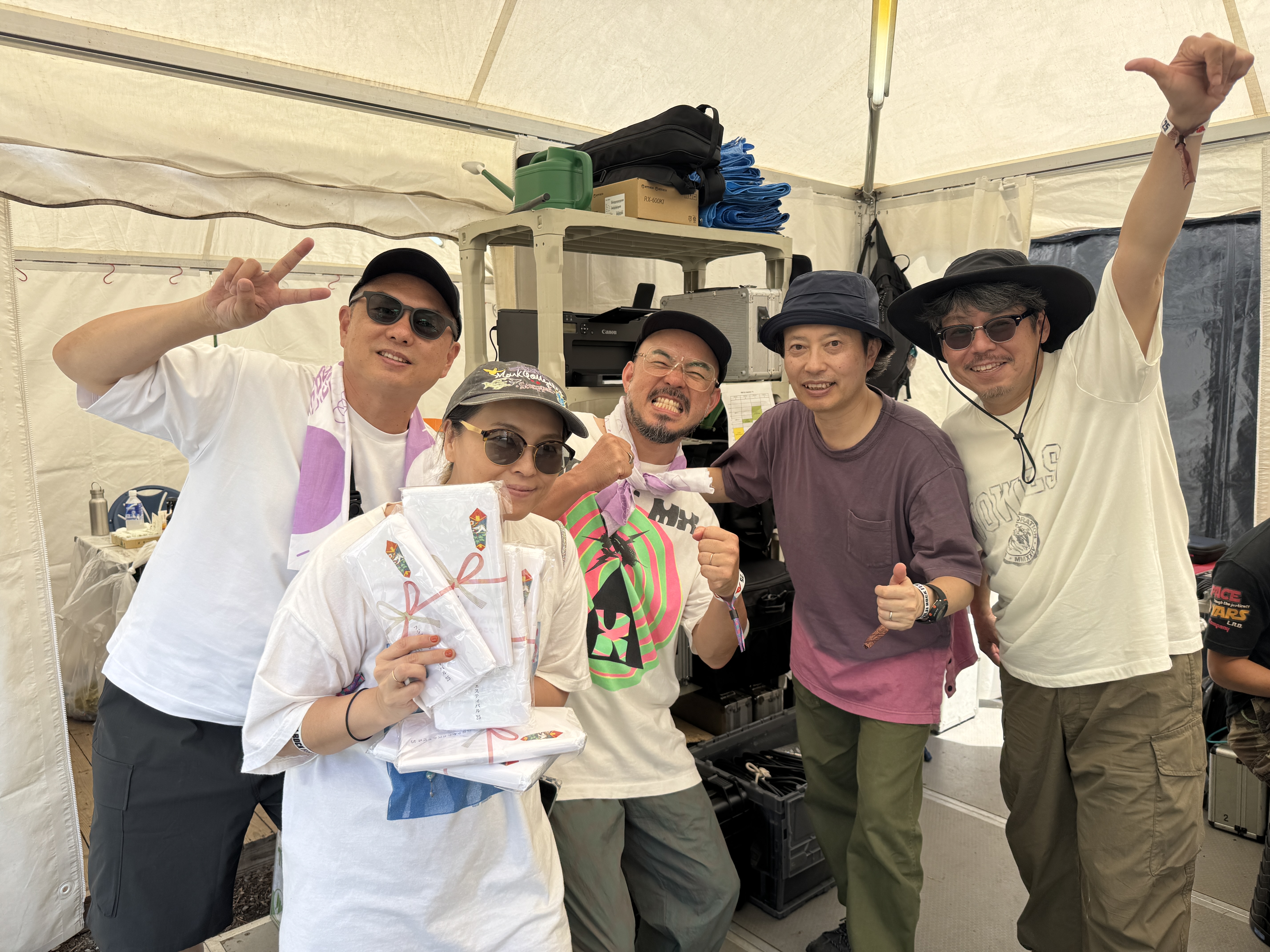 左から、DJジュンカム、インターエフエム西井さん、東海林さん、DJノブ、Cステーション川崎