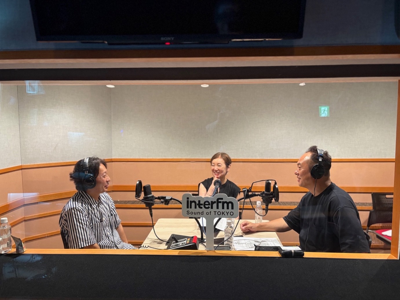 左から、長崎亘宏氏、カンロ株式会社内山妙子氏、田中準也氏