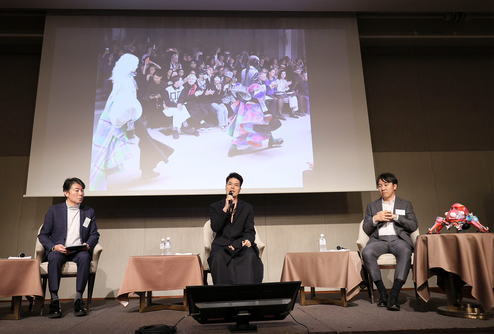 【ミライトーク02】カンヌライオンズ グラス部⾨ ゴールド受賞！ ヘラルボニーがKODANSHAとともに目指す世界 ── 講談社メディアカンファレンス 2025