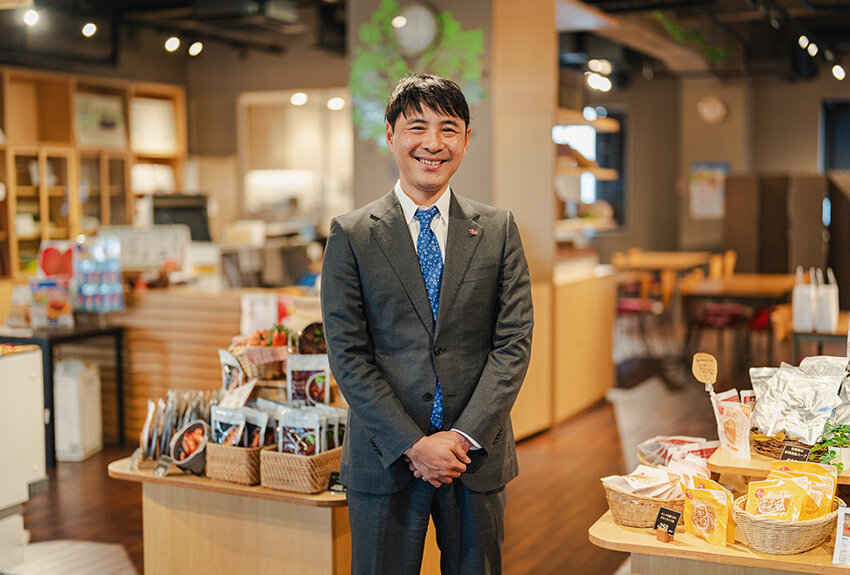変化を仕掛け、忍耐強く「待つ」。石井食品社長・石井智康さんが語る "第四創業期"｜Across the Border ～見えざる壁を越えて～ vol.6
